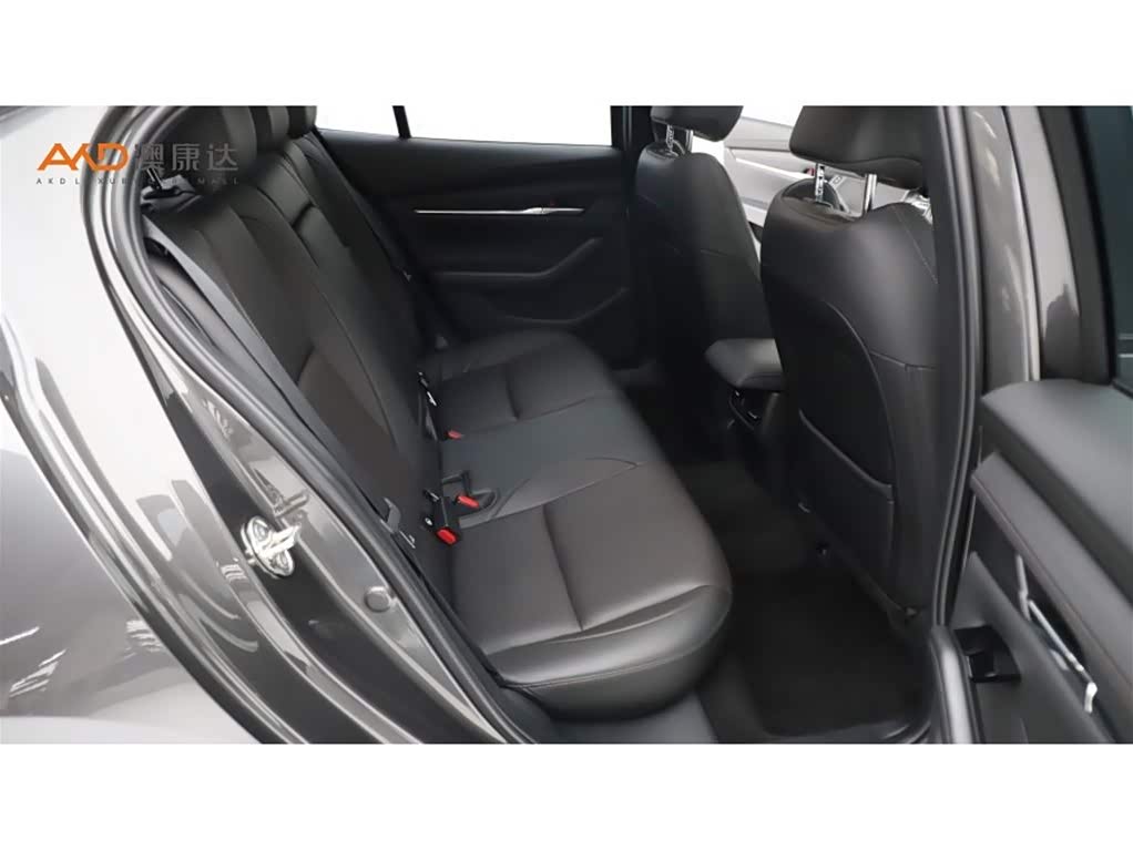 Mazda Mazda3 Axela 2.0 л 2024 г. Другие, пробег 9000 км
