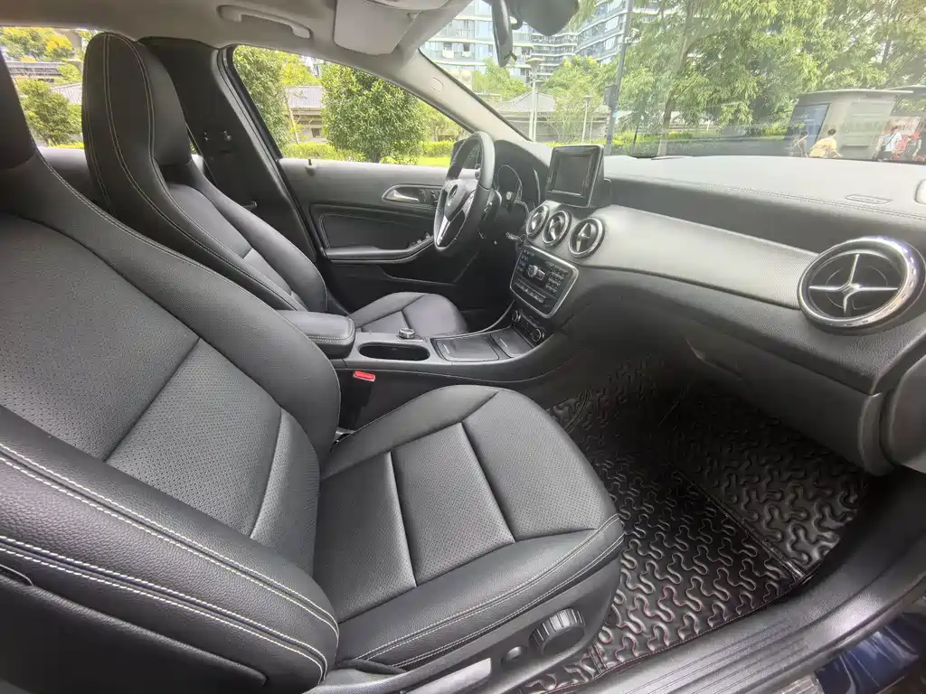 Mercedes-Benz GLA — миниатюра 14