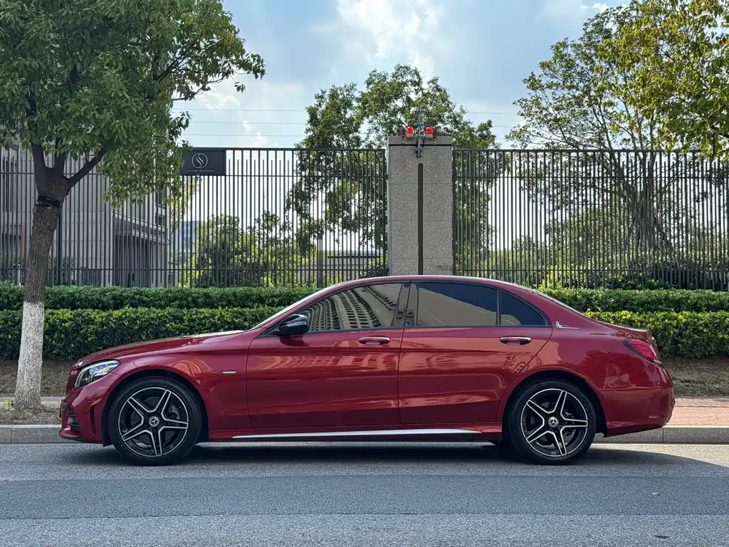 Mercedes-Benz C-Class — миниатюра 3