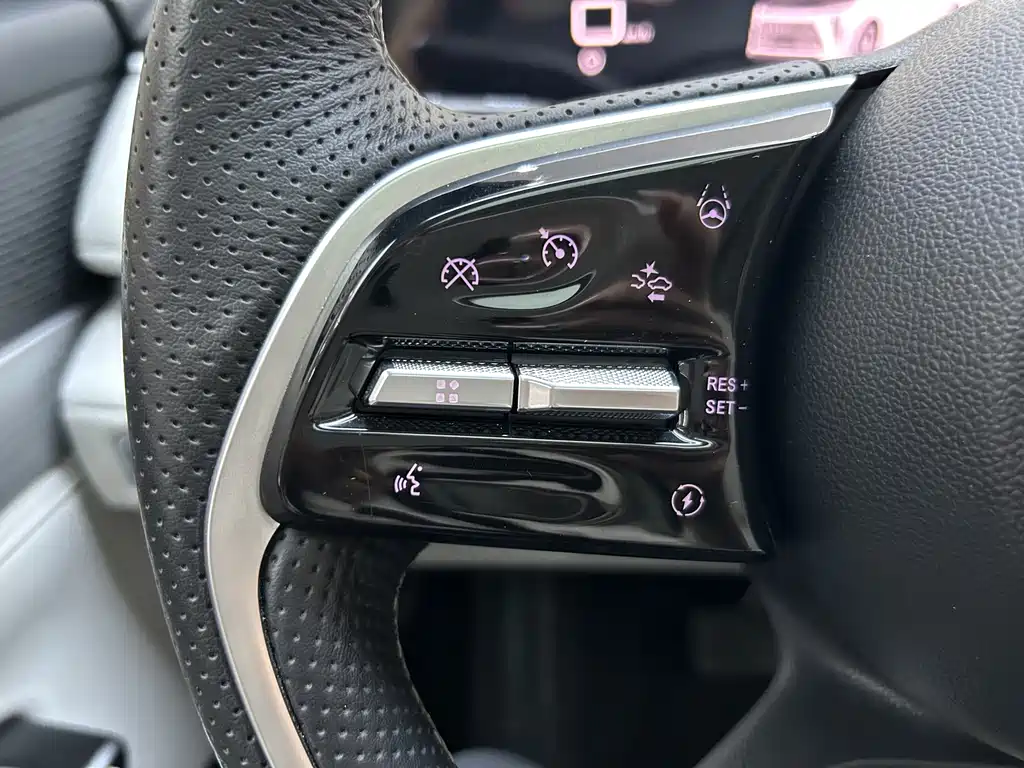 Buick GL8 Hybrid — миниатюра 30