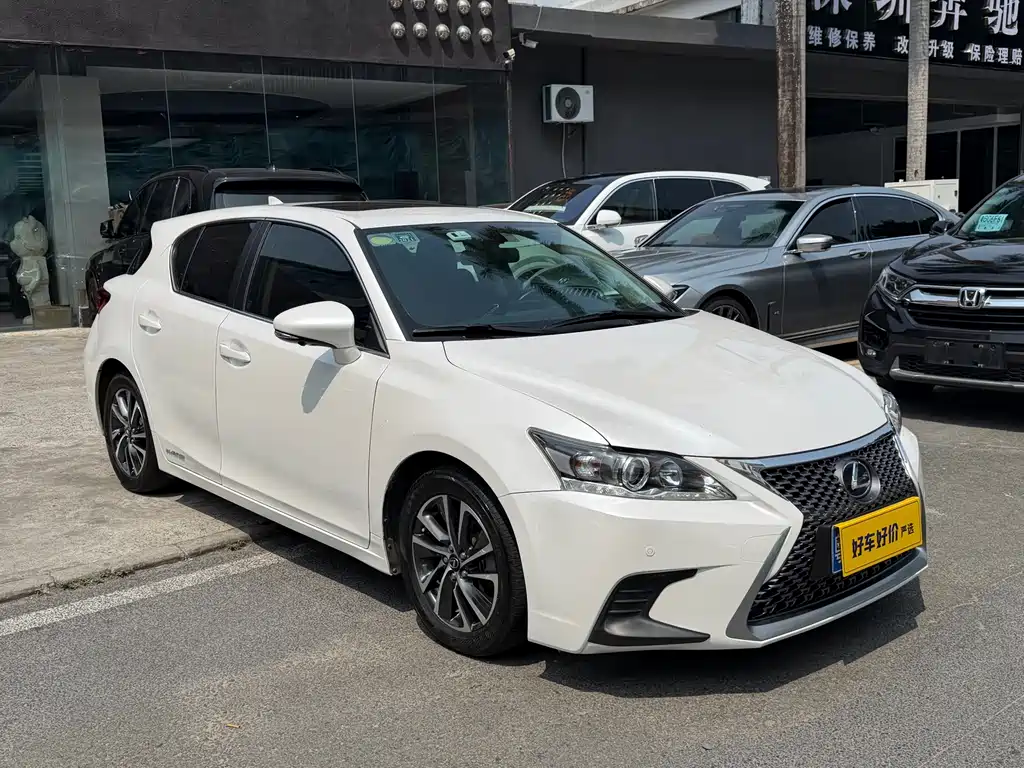 LEXUS CT