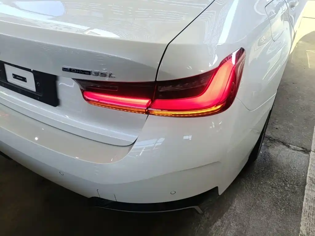 BMW i3 2024 eDrive 35 L