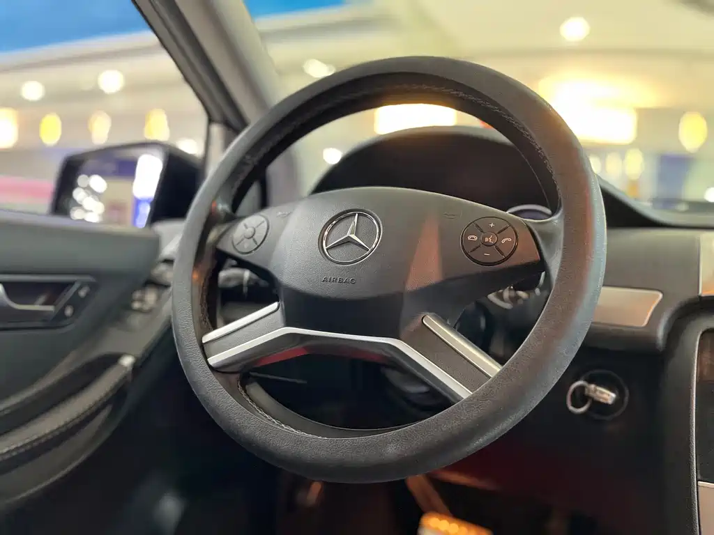Mercedes-Benz R-Class — миниатюра 7