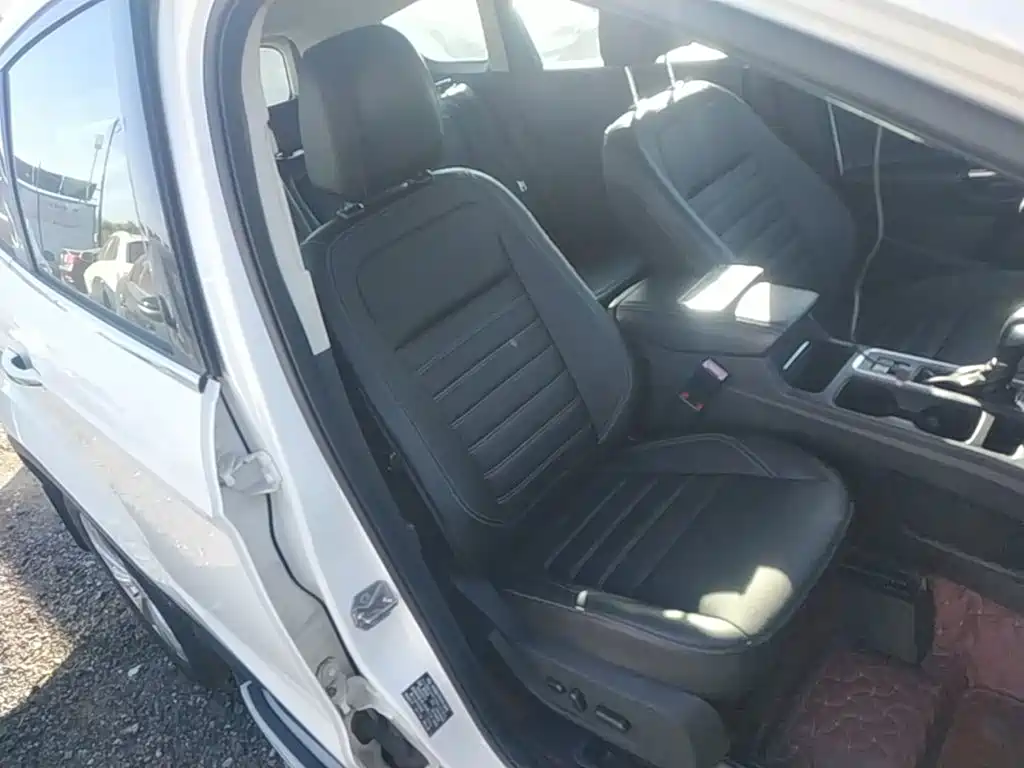 Ford Kuga — миниатюра 25