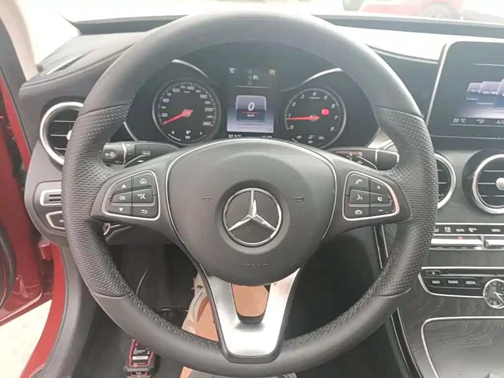 Mercedes-Benz C-Class — миниатюра 11