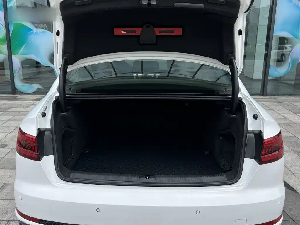 Audi A4L — миниатюра 6