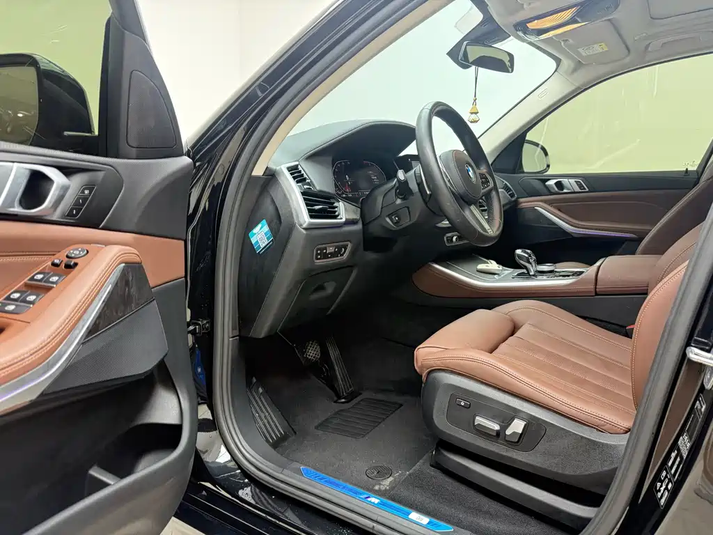 BMW X5 (Import) — миниатюра 14