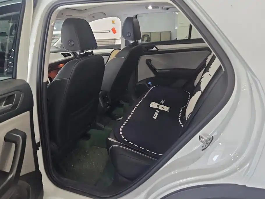 Volkswagen T-Roc — миниатюра 11