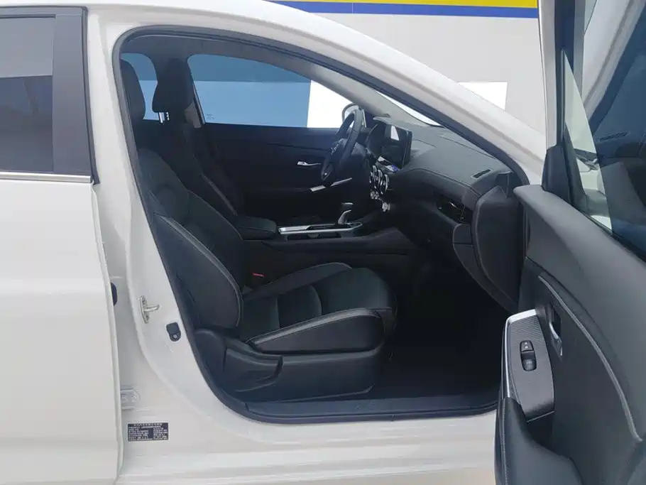 Nissan Sylphy — миниатюра 8