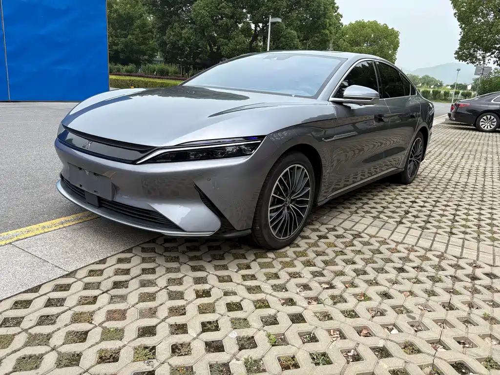 2022 BYD Han - zdjęcie 1 z 13