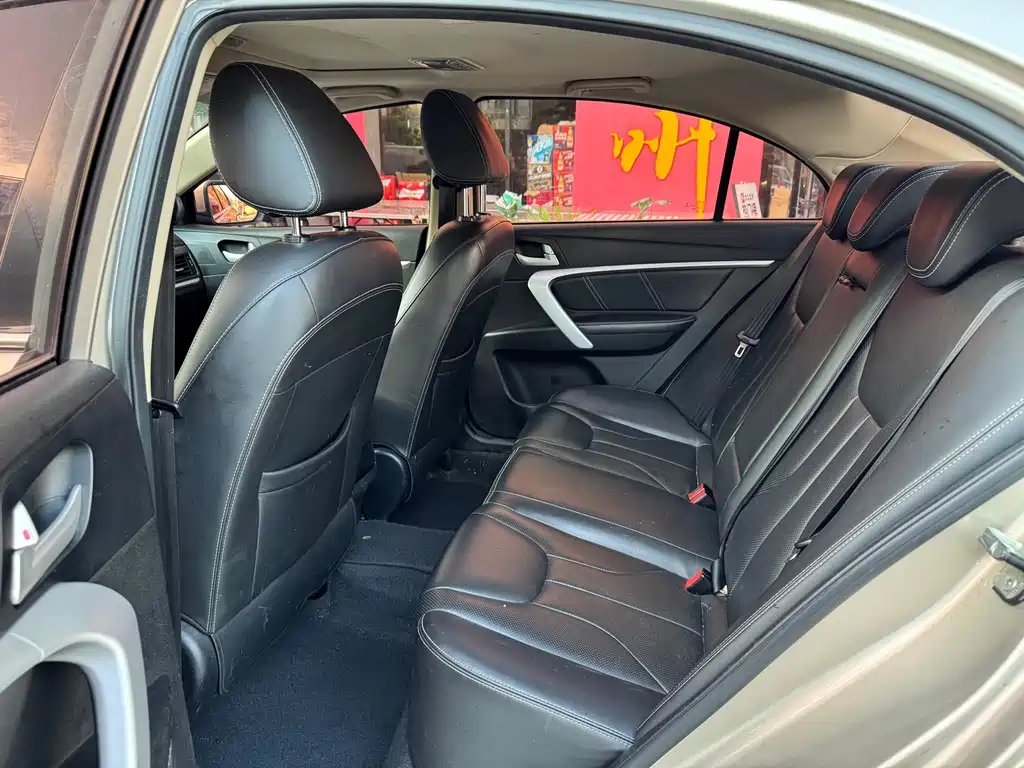 Geely Emgrand — миниатюра 8