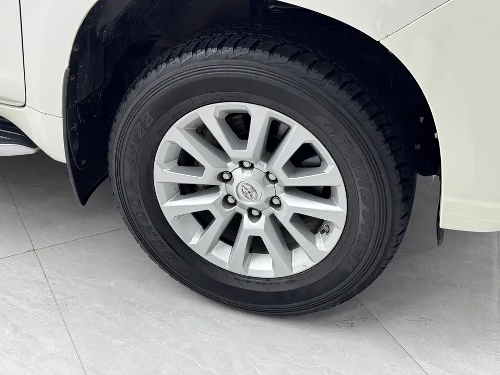 Toyota Land Cruiser Prado 2016 3.5L AT VX NAVI