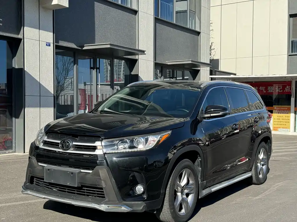 TOYOTA HIGHLANDER