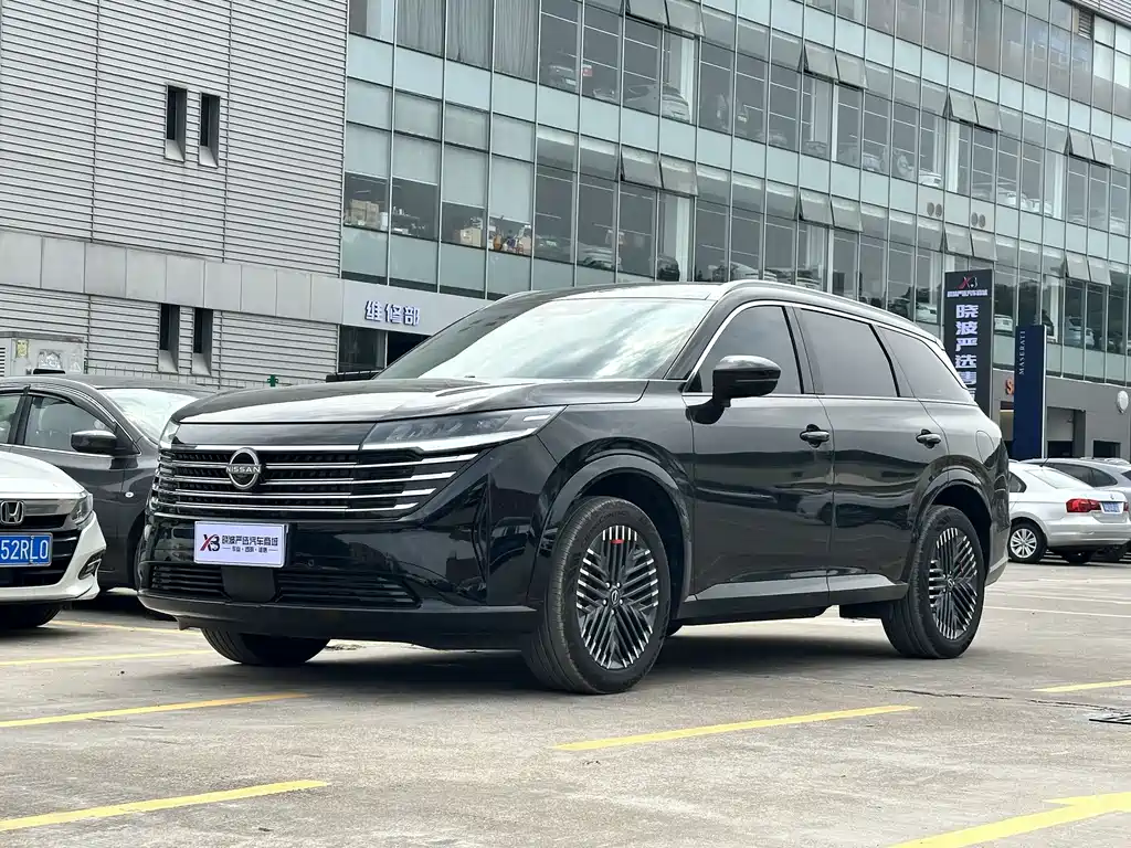 Nissan Teramont 2025