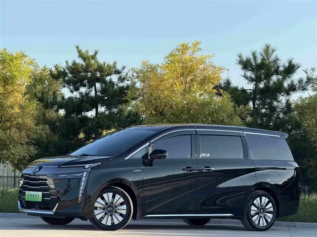 GAC Motor Trumpchi E8 PHEV