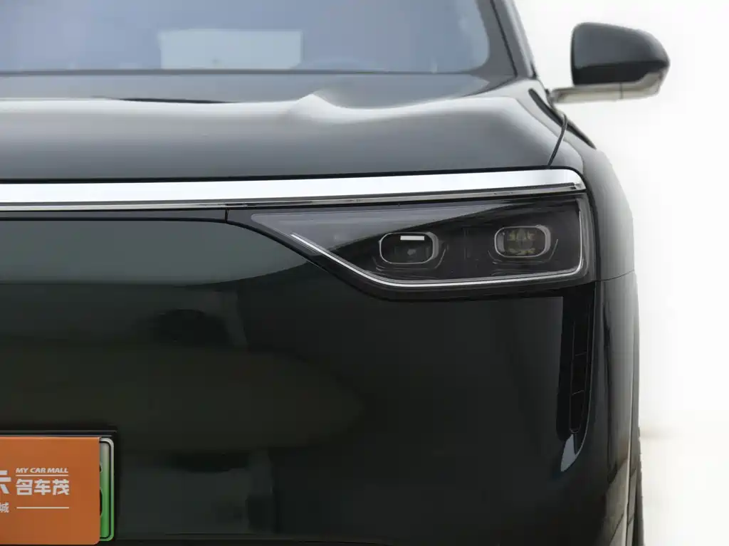 AITO ASK THE WORLD M8