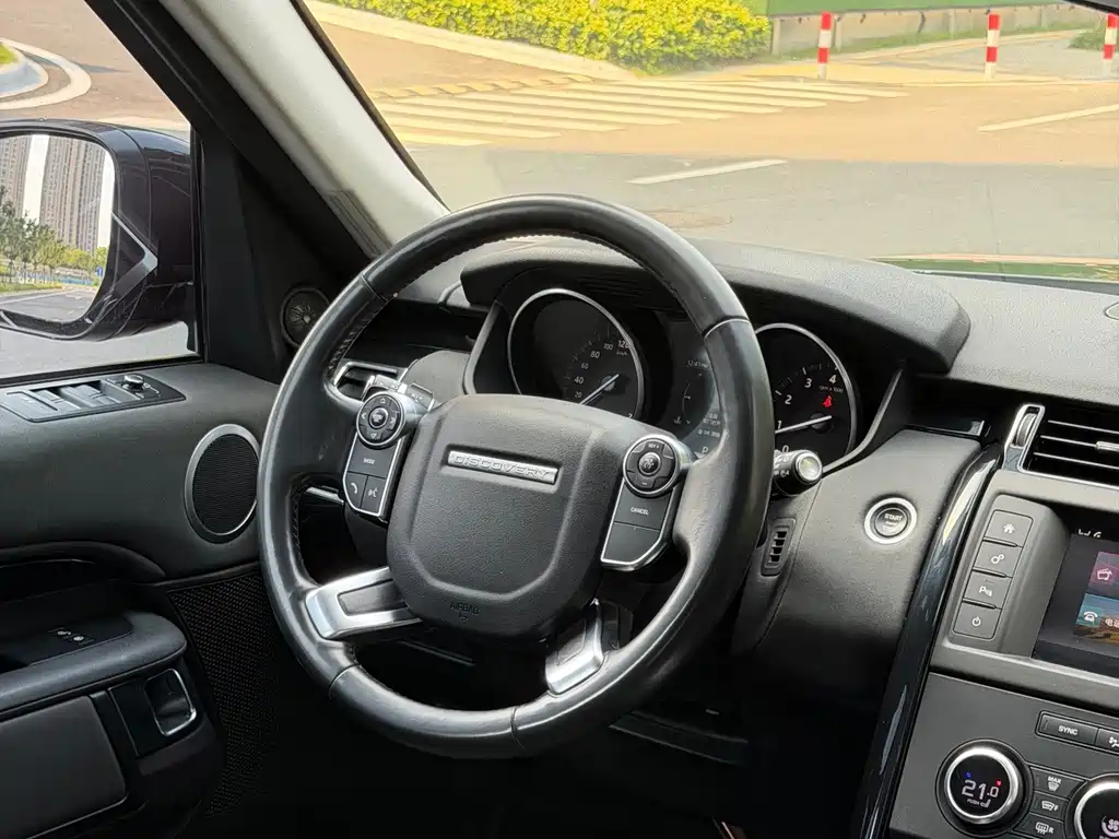 Land Rover Discovery — миниатюра 8