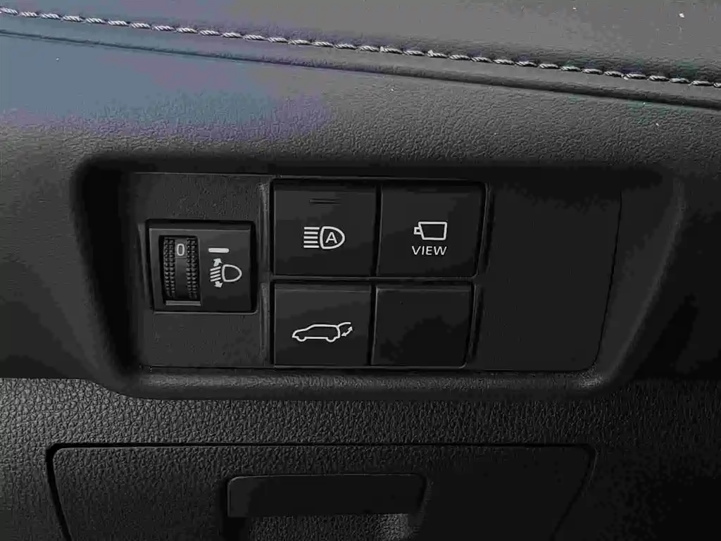 Toyota Crown Kluger — миниатюра 8