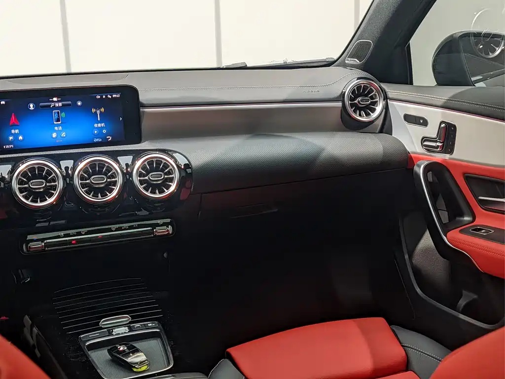 MERCEDES-BENZ A CLASS AMG