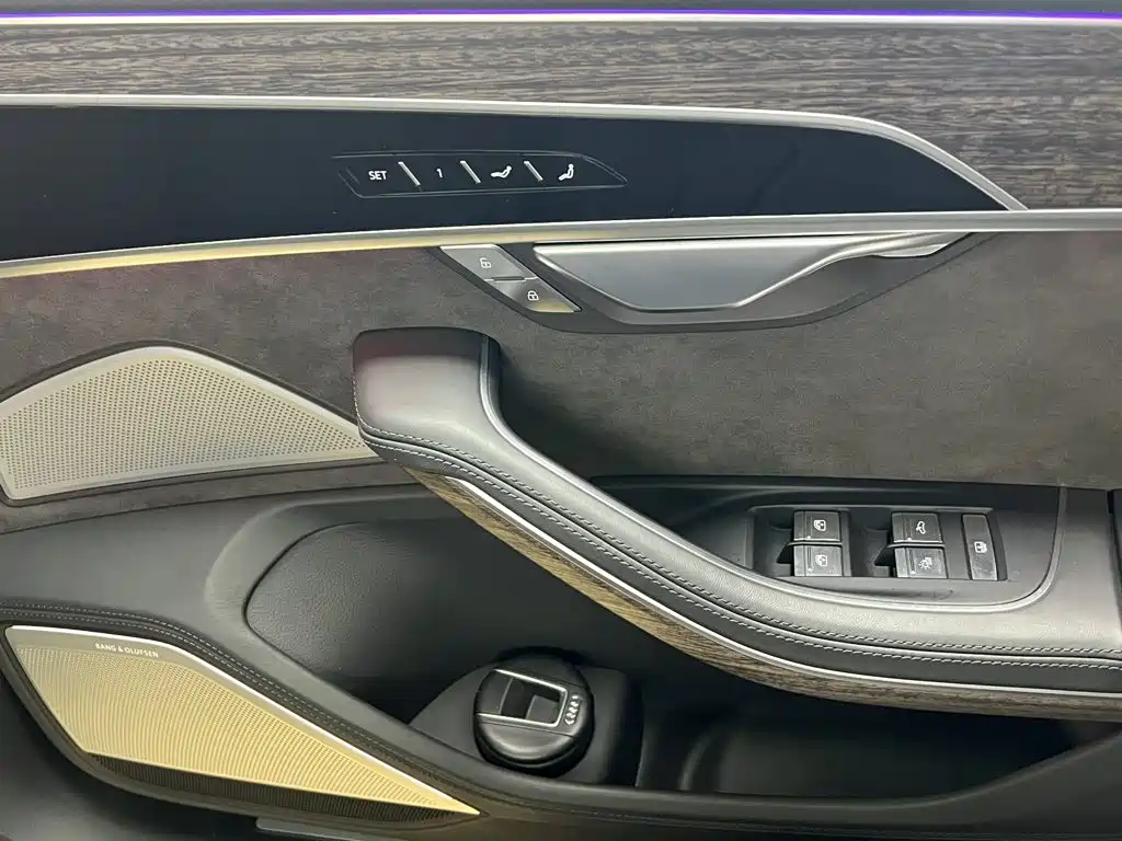 Audi A8 — миниатюра 39