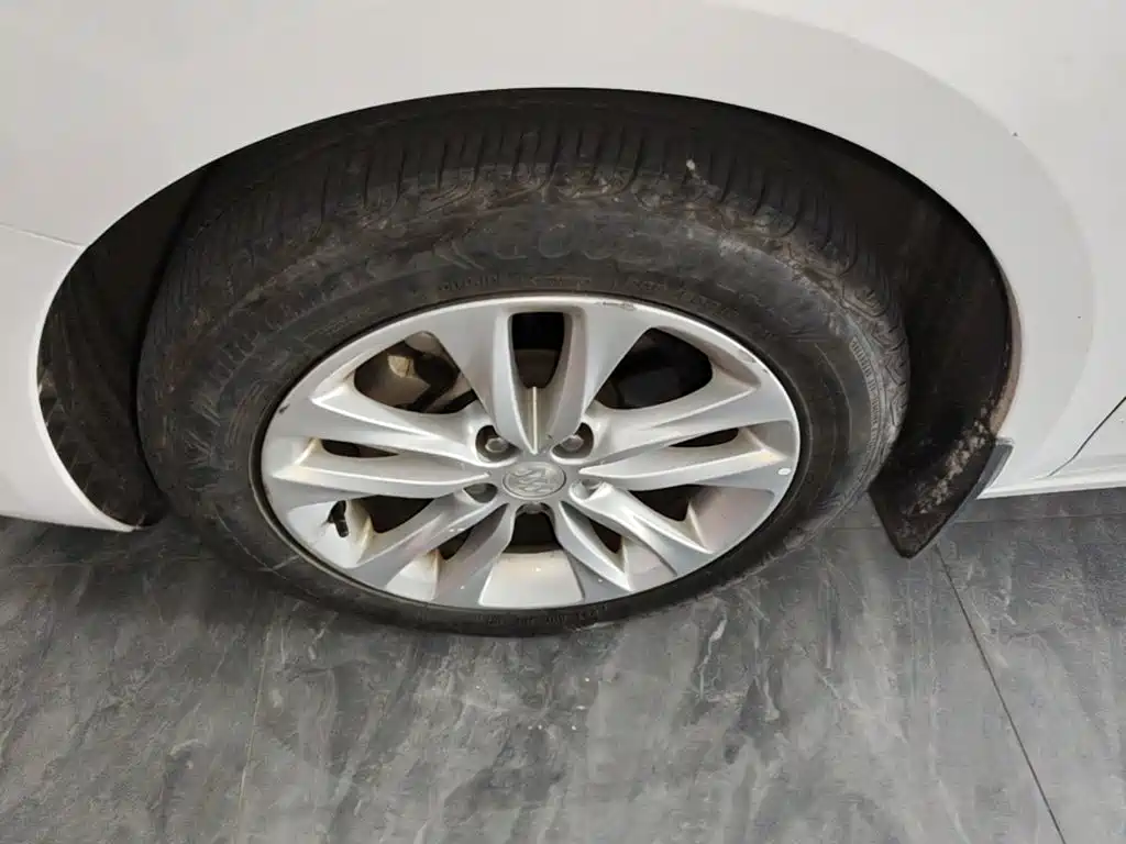 Buick Verano — миниатюра 23