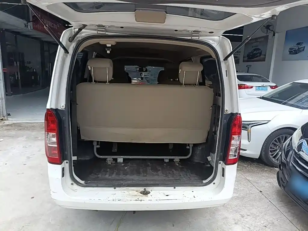 Wuling Rongguang V — миниатюра 19