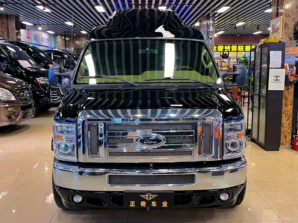 Ford E350 — миниатюра 2