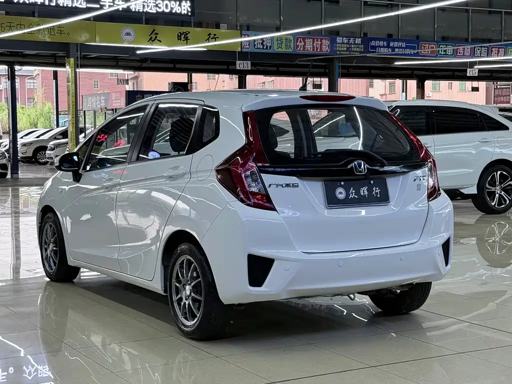 Honda Fit — миниатюра 6