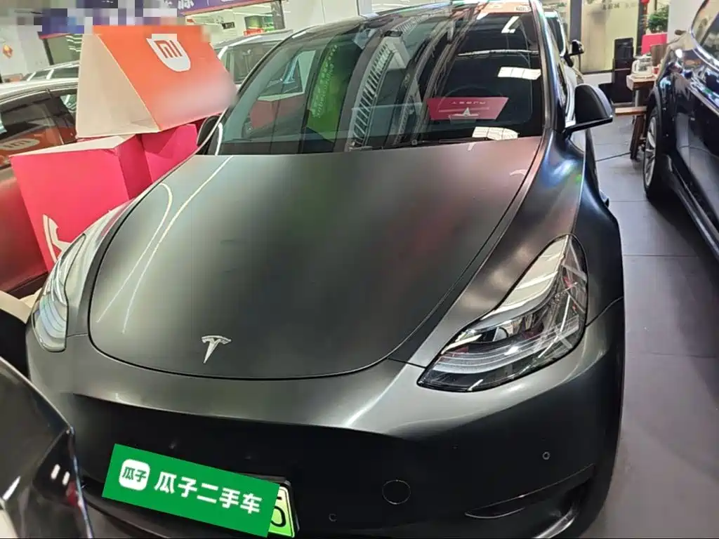 Tesla Model Y — миниатюра 3