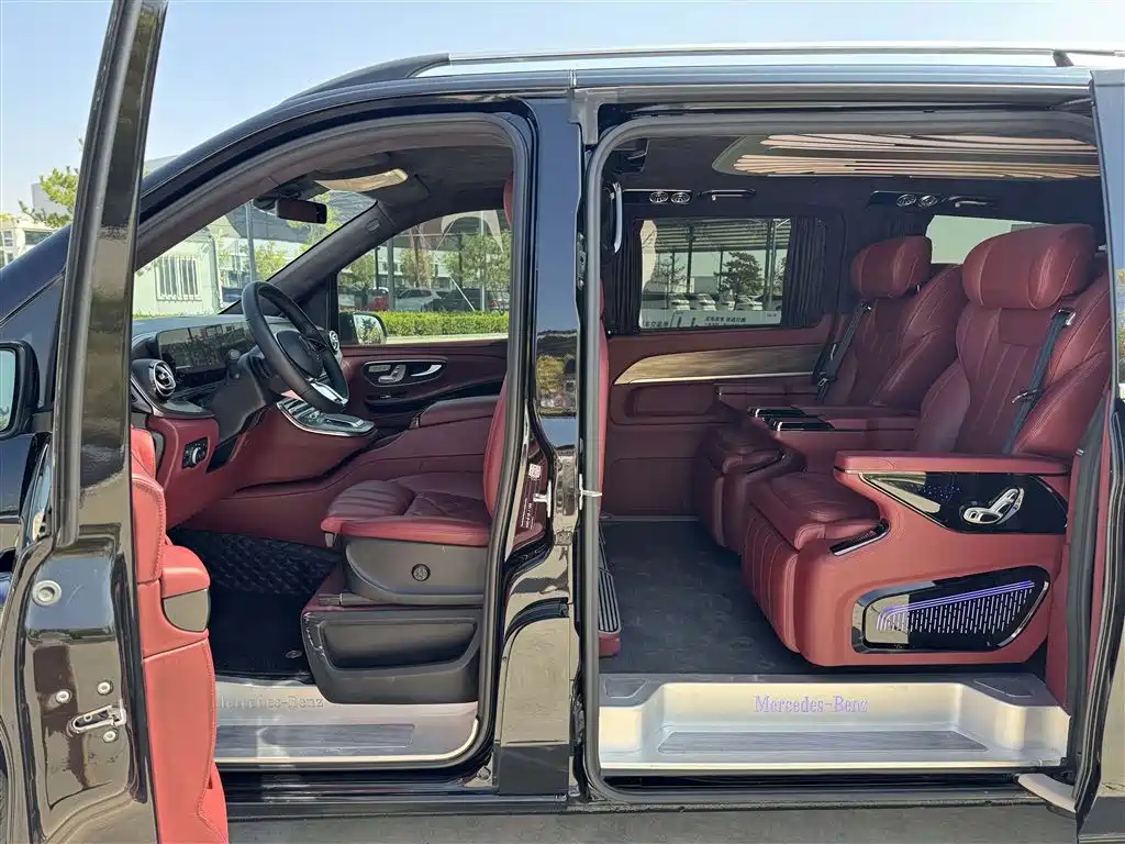 Mercedes-Benz V-Class — миниатюра 13