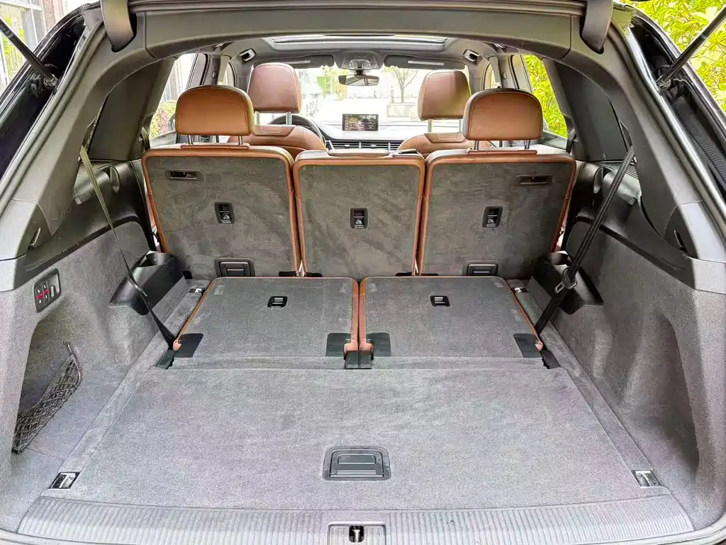 Audi Q7 — миниатюра 12