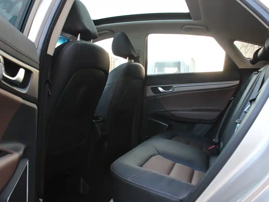 Geely Emgrand GS — миниатюра 17
