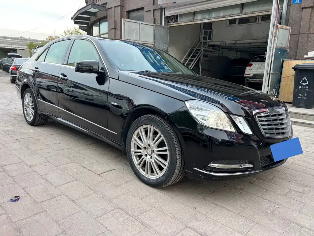 Mercedes-Benz E-Class (Import) — миниатюра 3