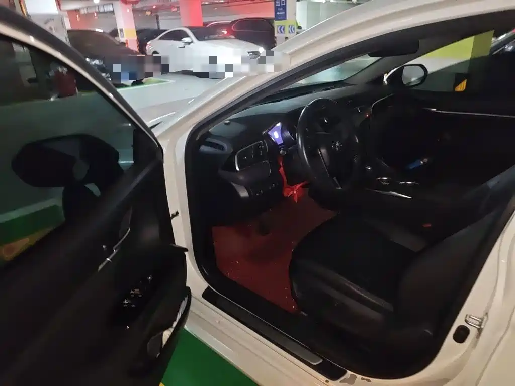 Toyota Camry — миниатюра 14