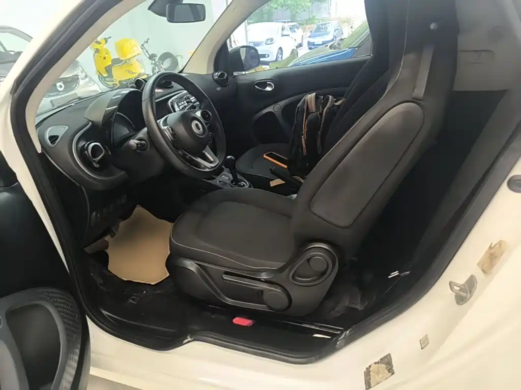 smart Smart Fortwo — миниатюра 15