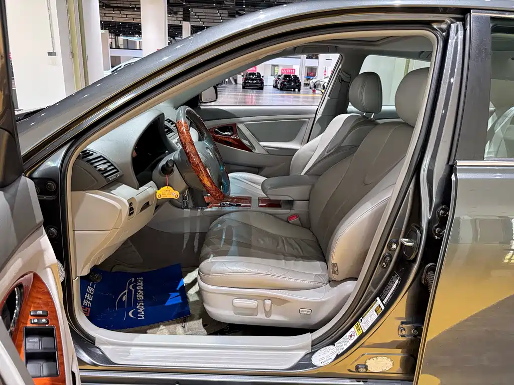 Toyota Camry 2005 2.4 Luxury