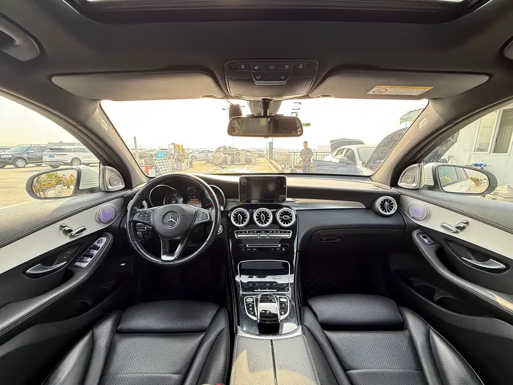 Mercedes-Benz GLC 2019 GLC 200 4MATIC SUV