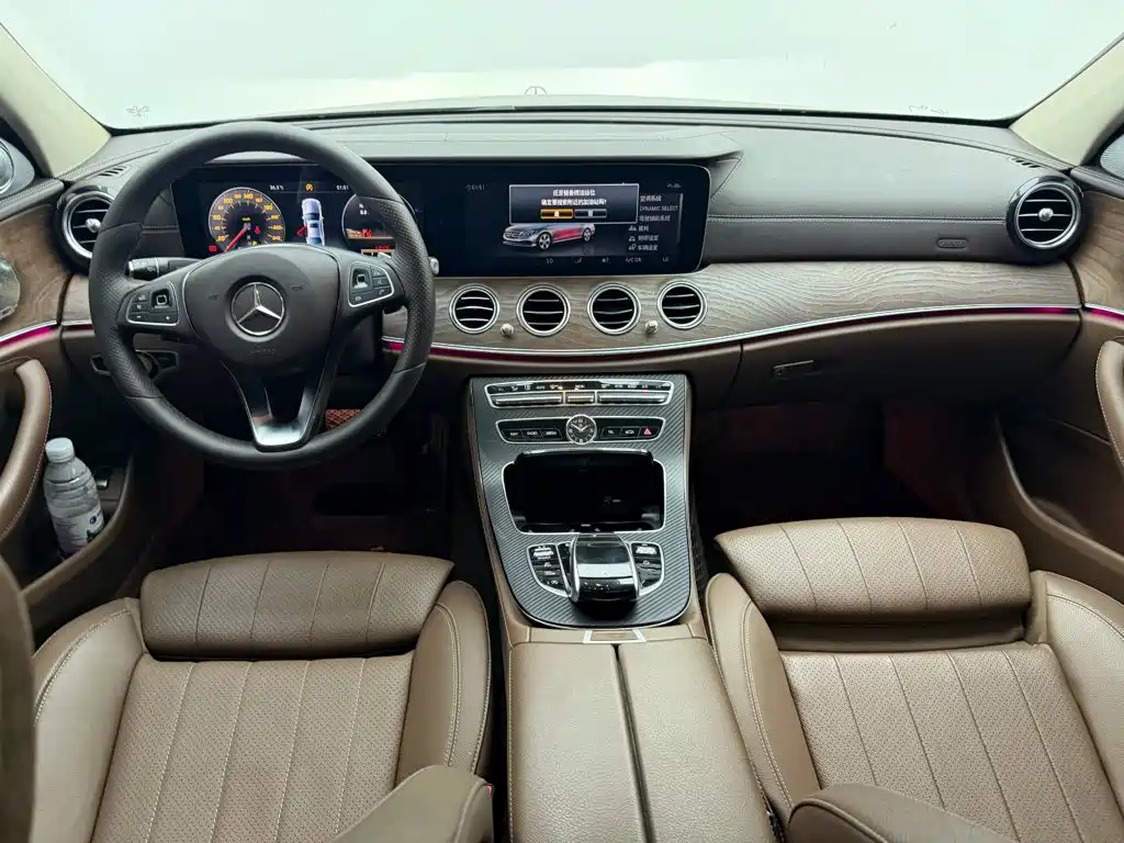 Mercedes-Benz E-Class — миниатюра 4