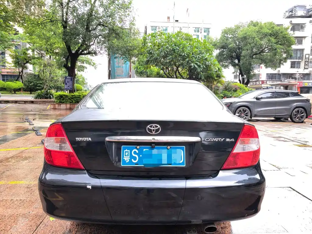 Toyota Camry 2005 2.4 Luxury