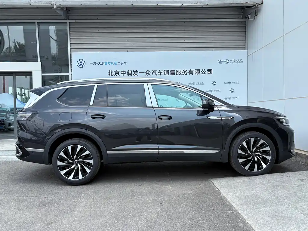 Volkswagen Viloran 2026 450TSI 6 мест