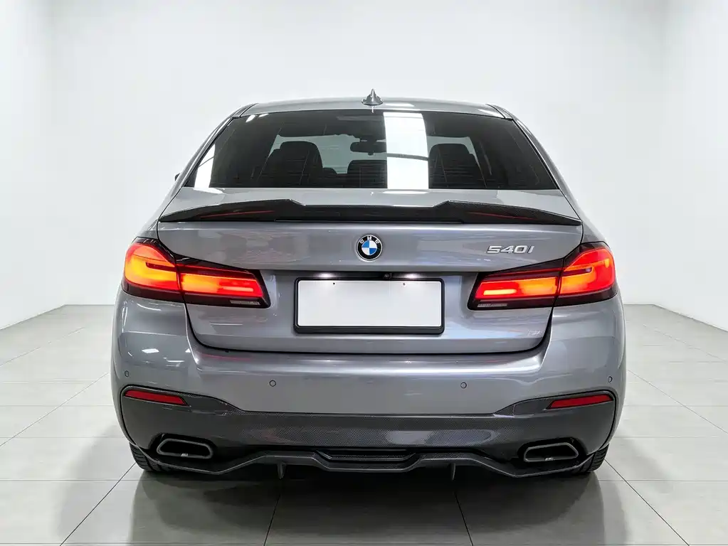 BMW 5 Series (Import) — миниатюра 9