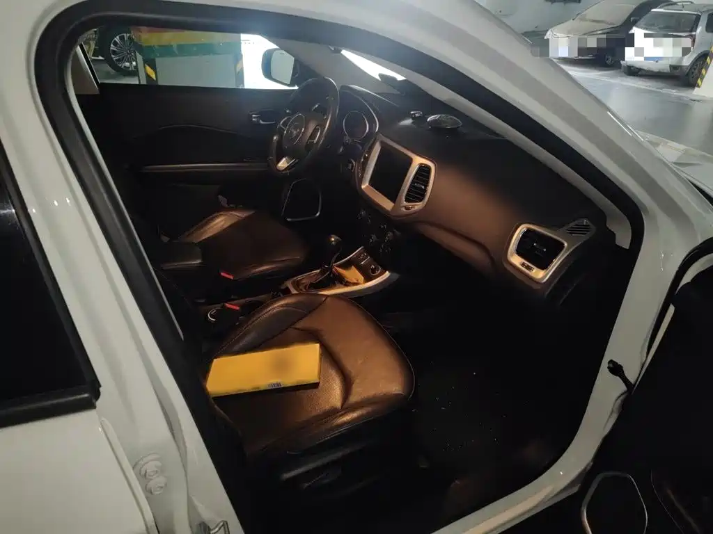 Jeep Compass — миниатюра 18