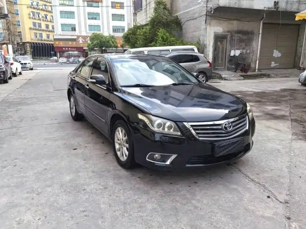 Toyota Camry — миниатюра 3
