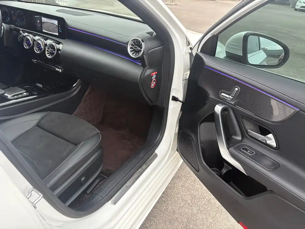 MERCEDES-BENZ A CLASS