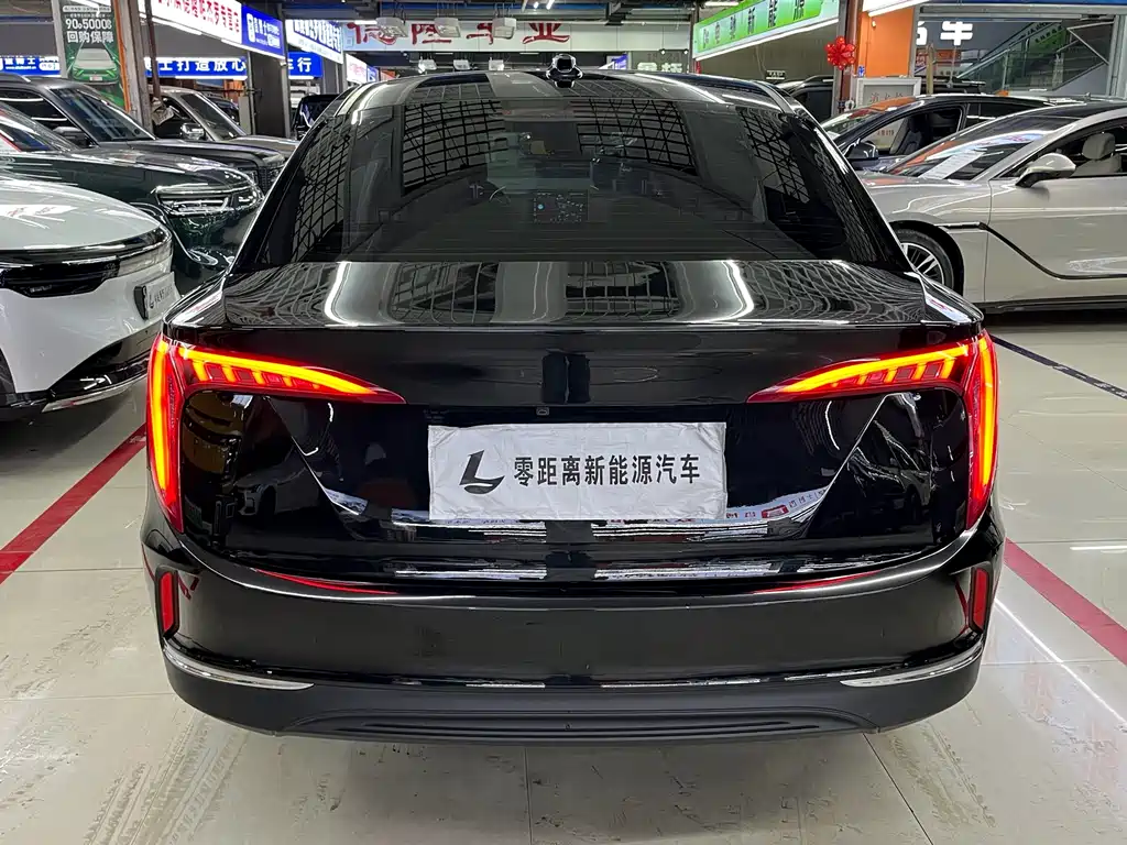 Hongqi Hongqi E-QM5 — миниатюра 5