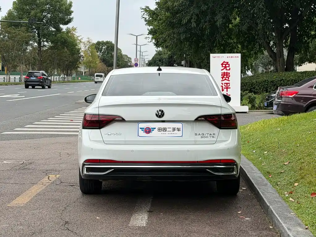 Volkswagen Sagitar — миниатюра 5