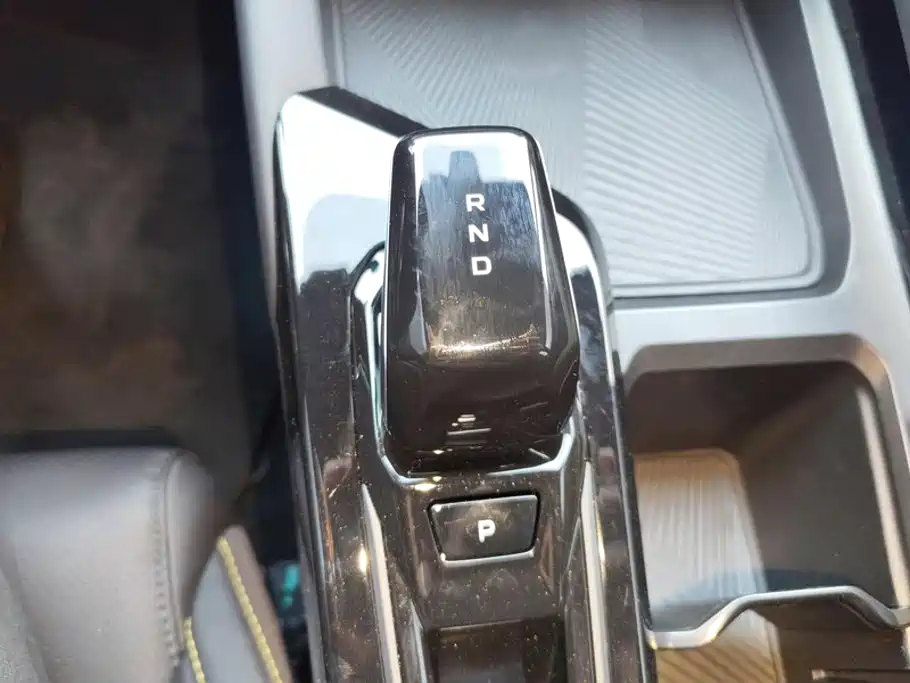 Geely Binyue — миниатюра 16
