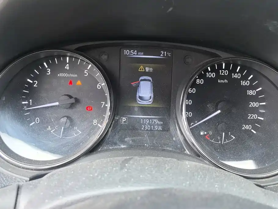 Nissan Qashqai — миниатюра 14