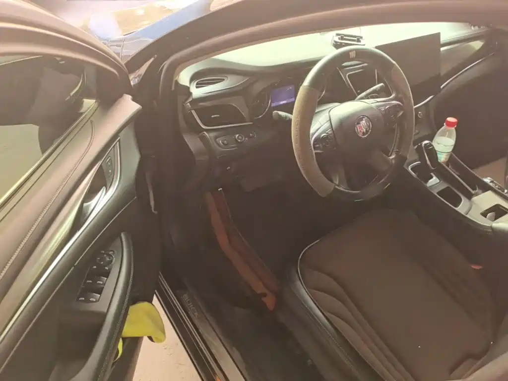 Buick LaCrosse — миниатюра 16