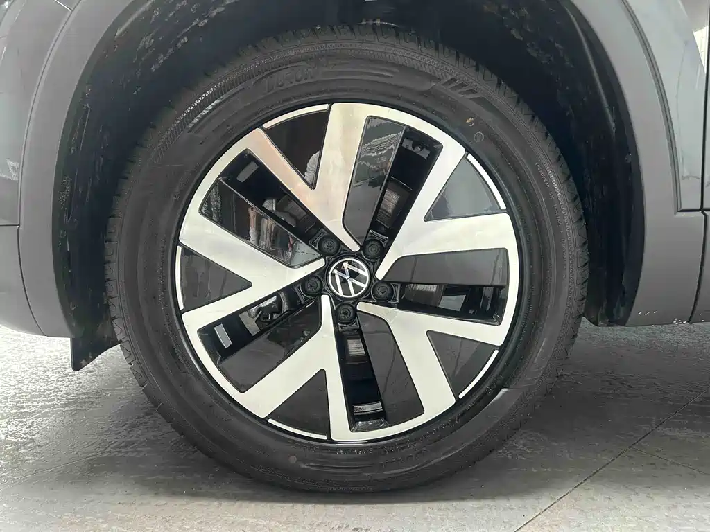 Volkswagen Tayron 2025 300TSI